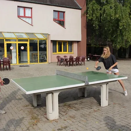 Hostel Hi 2 Rives Straßburg