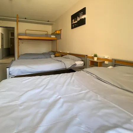 Hi 2 Rives Hostel